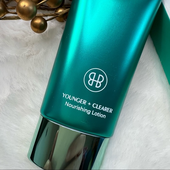 Honest Beauty | Younger + Cleaner Nourishing Lotion - Picture 7 of 10